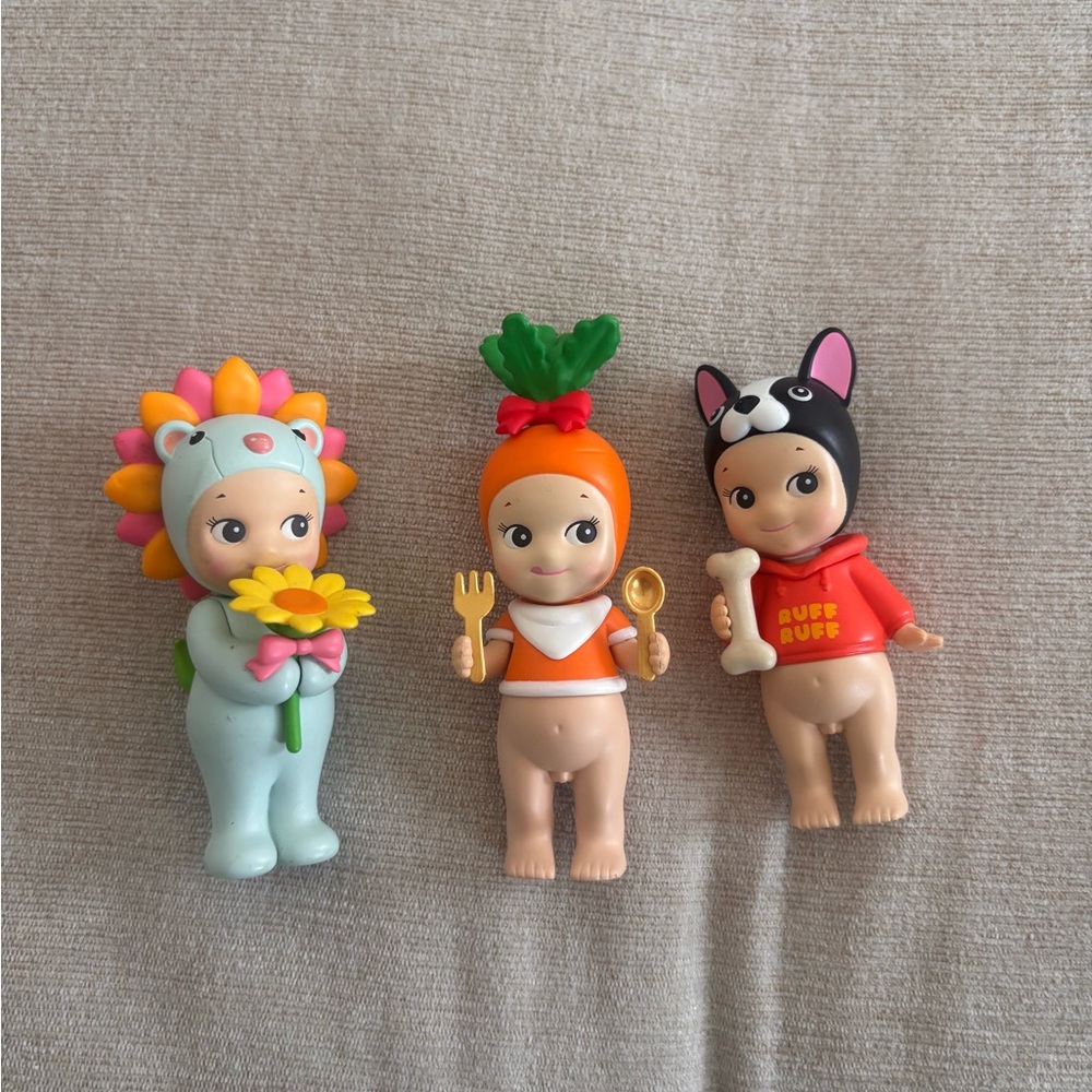 3 authentic sonny Angels